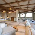 Hotel Upside Down Town Neue Post Zell am See
