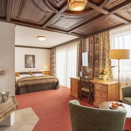 Upside Down Town Neue Post 4* ツェル アム ゼー