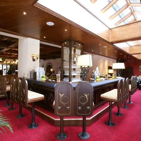 Upside Down Town Neue Post Hotel Zell am See