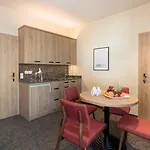 Hotell Upside Down Town Neue Post Zell am See