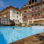 Hotel Upside Down Town Neue Post Zell am See
