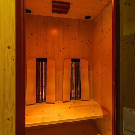 Hotel Upside Down Town Neue Post Zell am See