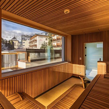 Otel Upside Down Town Neue Post Zell am See