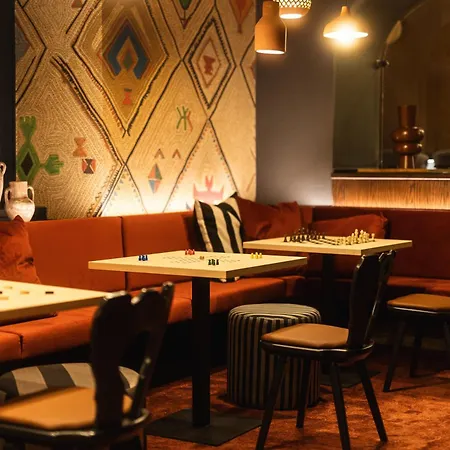 Upside Down Town Neue Post