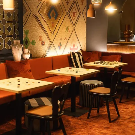 Hotel Upside Down Town Neue Post Zell am See