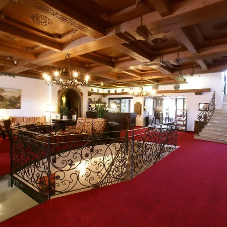 Upside Down Town Neue Post ホテル ツェル アム ゼー