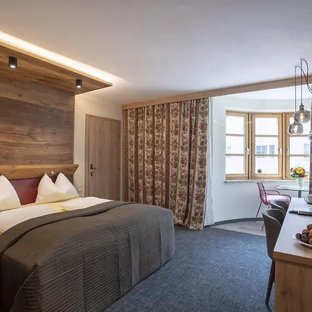 Upside Down Town Neue Post Hotel Zell am See