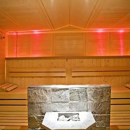 Hotel Upside Down Town Neue Post 4*