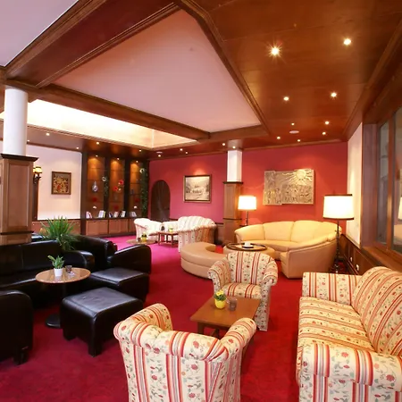 Upside Down Town Neue Post 4* Zell am See