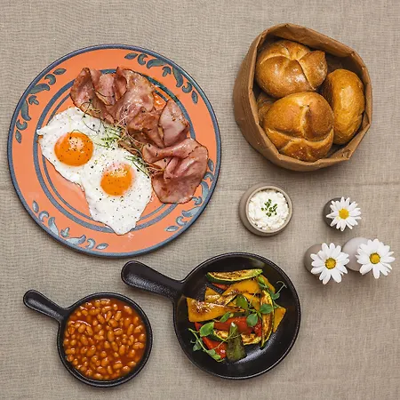 Upside Down Town Neue Post Zell am See