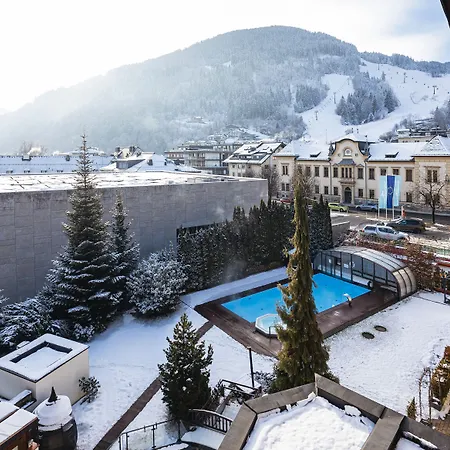 Hotel Upside Down Town Neue Post 4*