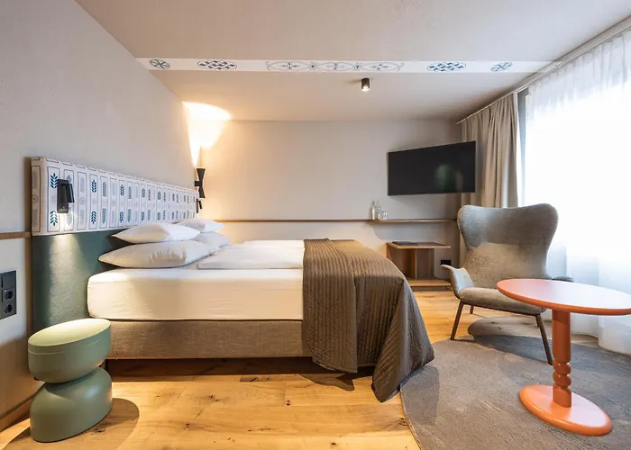 Hotell Upside Down Town Neue Post Zell am See