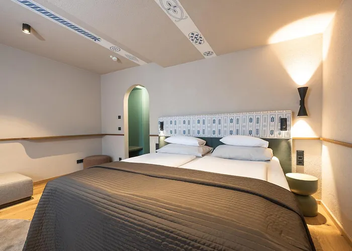 Upside Down Town Neue Post