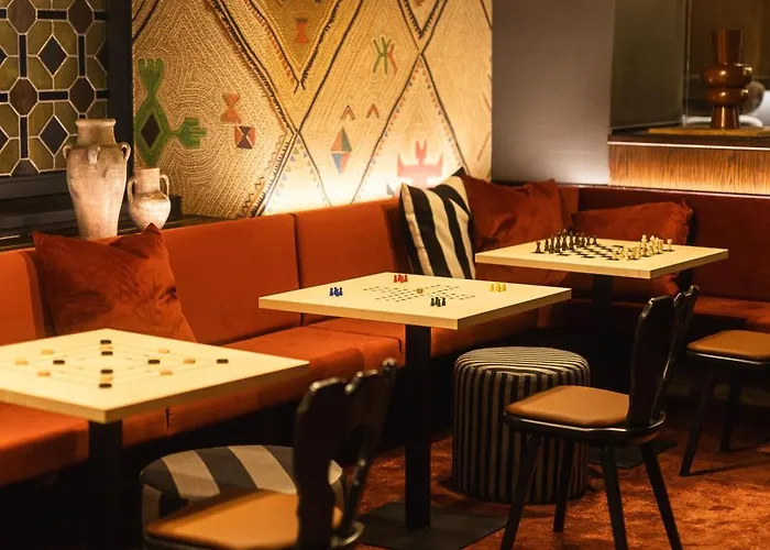 Hotel Upside Down Town Neue Post Zell am See