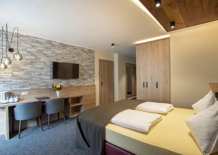 Hotell Upside Down Town Neue Post Zell am See