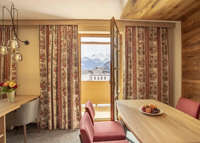 Upside Down Town Neue Post 4* Zell am See