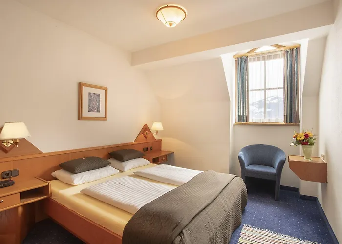 Upside Down Town Neue Post 4*