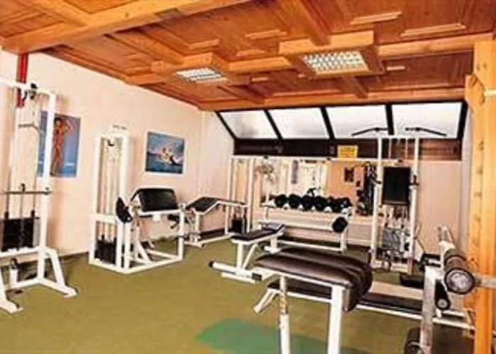 Hotell Upside Down Town Neue Post Zell am See