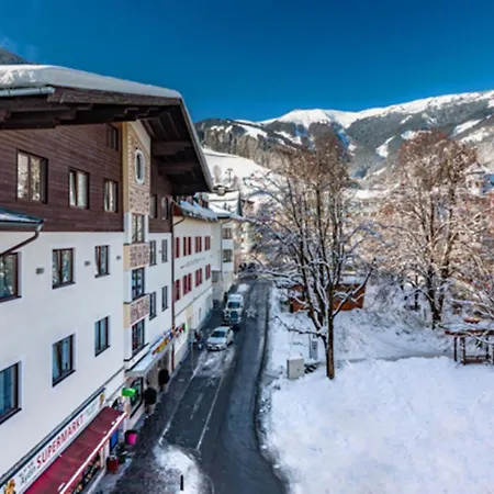 Upside Down Town Hotel-neue Post 4* Zell am See