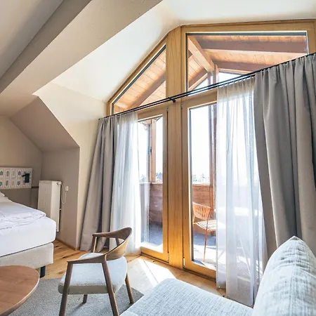 Upside Down Town Hotel-neue Post 4*