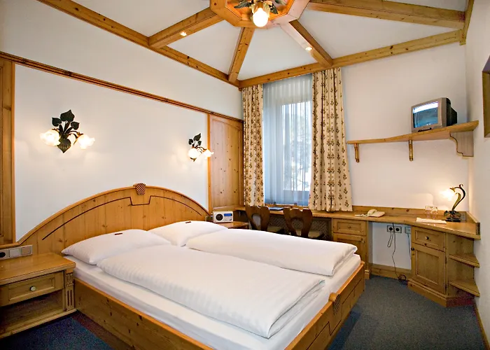 Upside Down Town Neue Post Zell am See