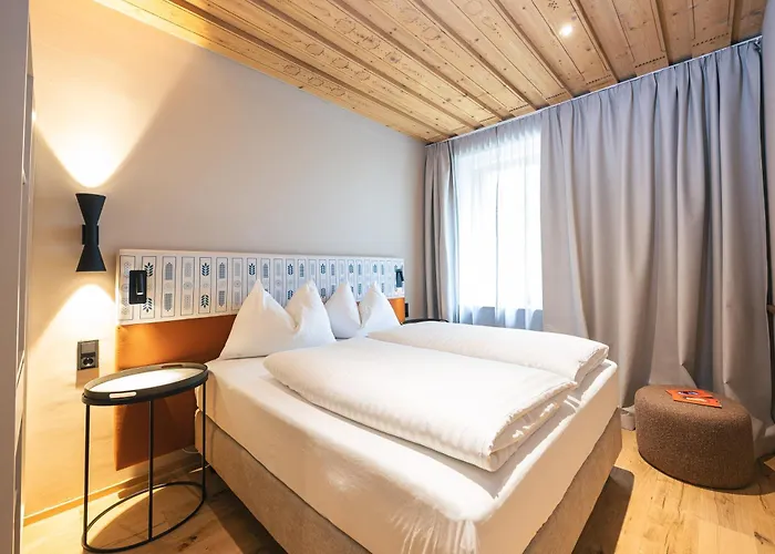 Hotel Upside Down Town Neue Post