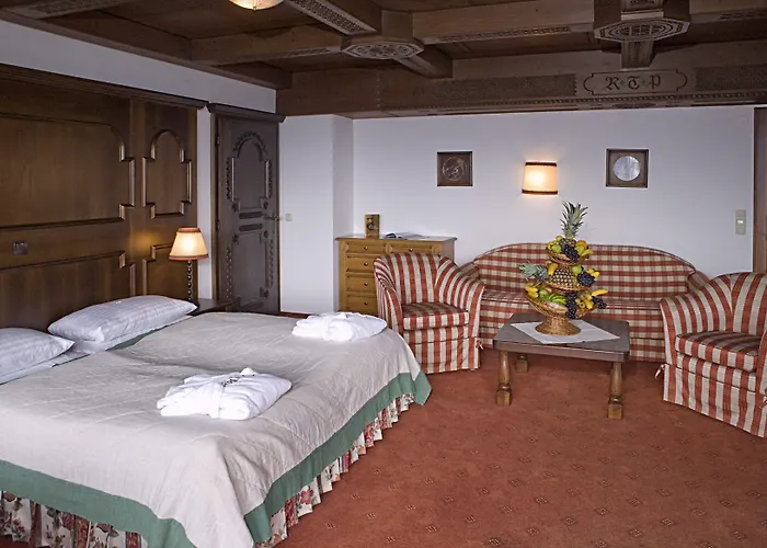 Upside Down Town Neue Post 4*